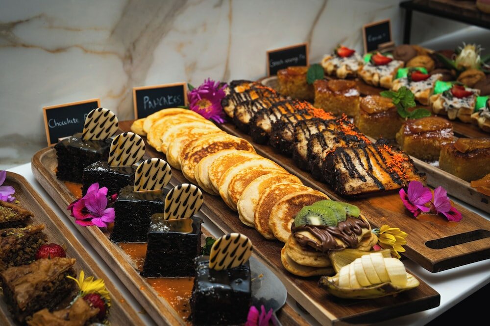 Фото Cresanto Luxury Suites