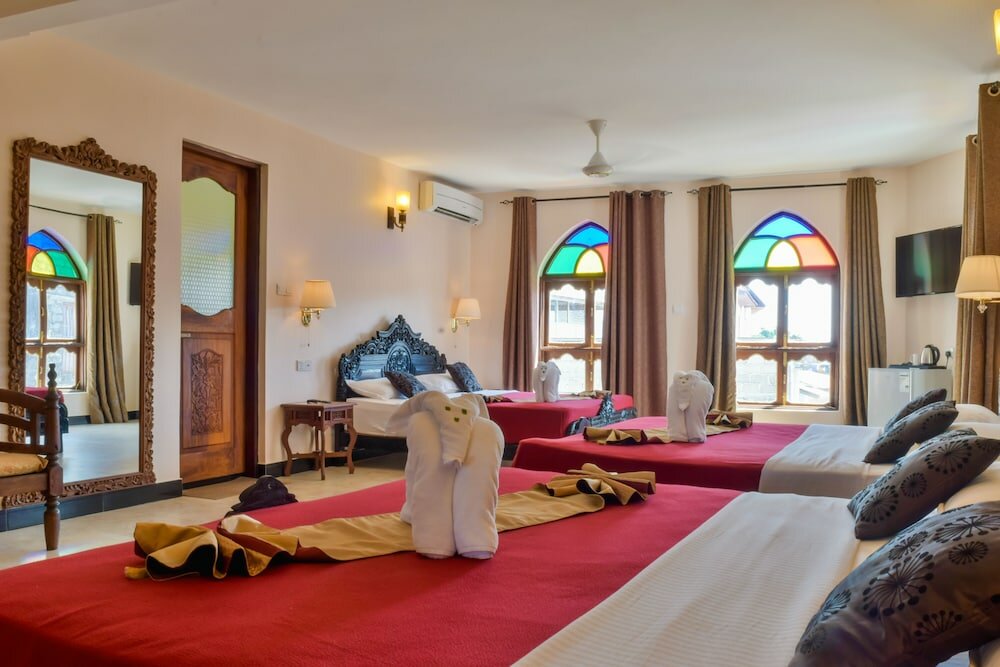 Фото Tembo Hotel