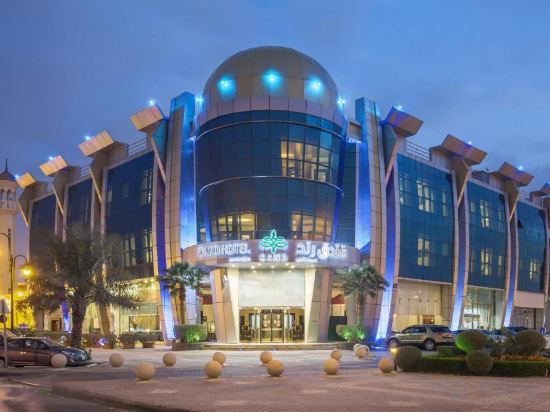 Фото Sunday Business Avenue