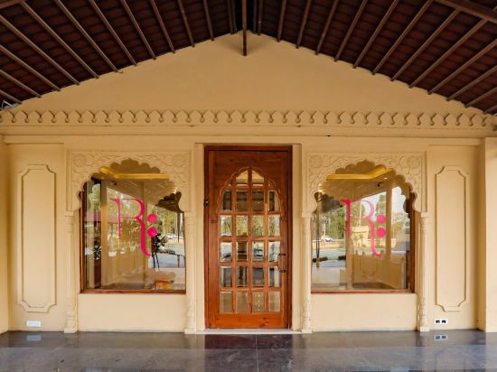 Фото Regenta Central City Vilas Palace Ambala