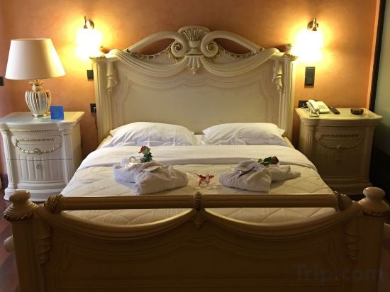 Фото Anastazia Luxury Suites & Rooms