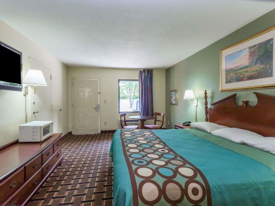 Фото Super 8 by Wyndham Norcross/I-85 Atlanta