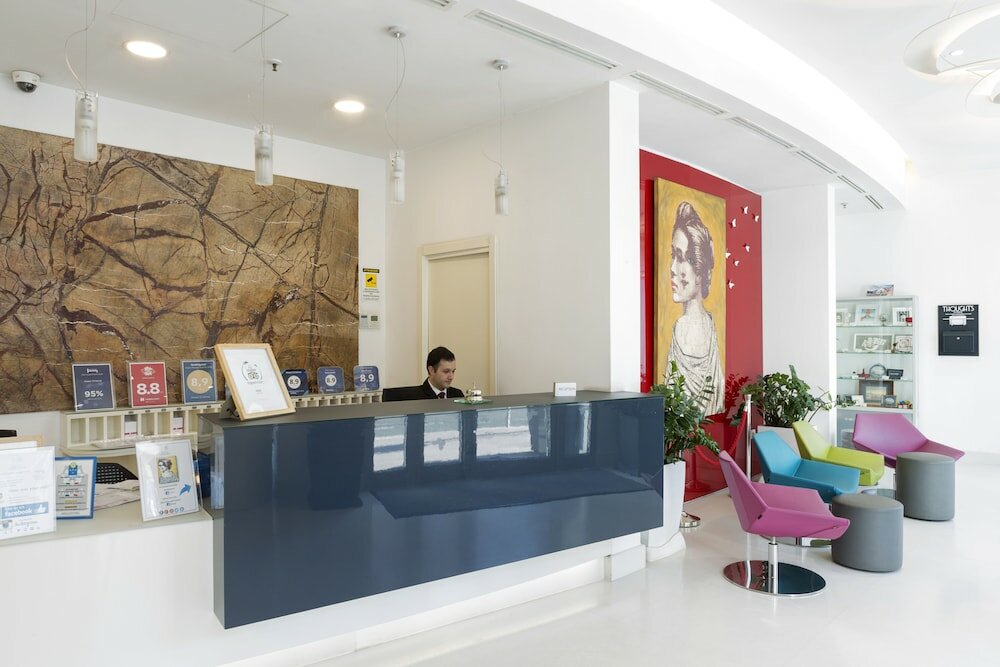 Фото Hotel Cristina