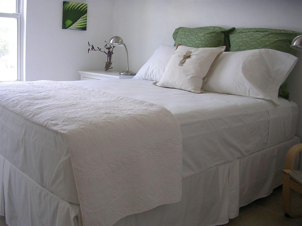 Фото Cruz Bay Boutique Hotel