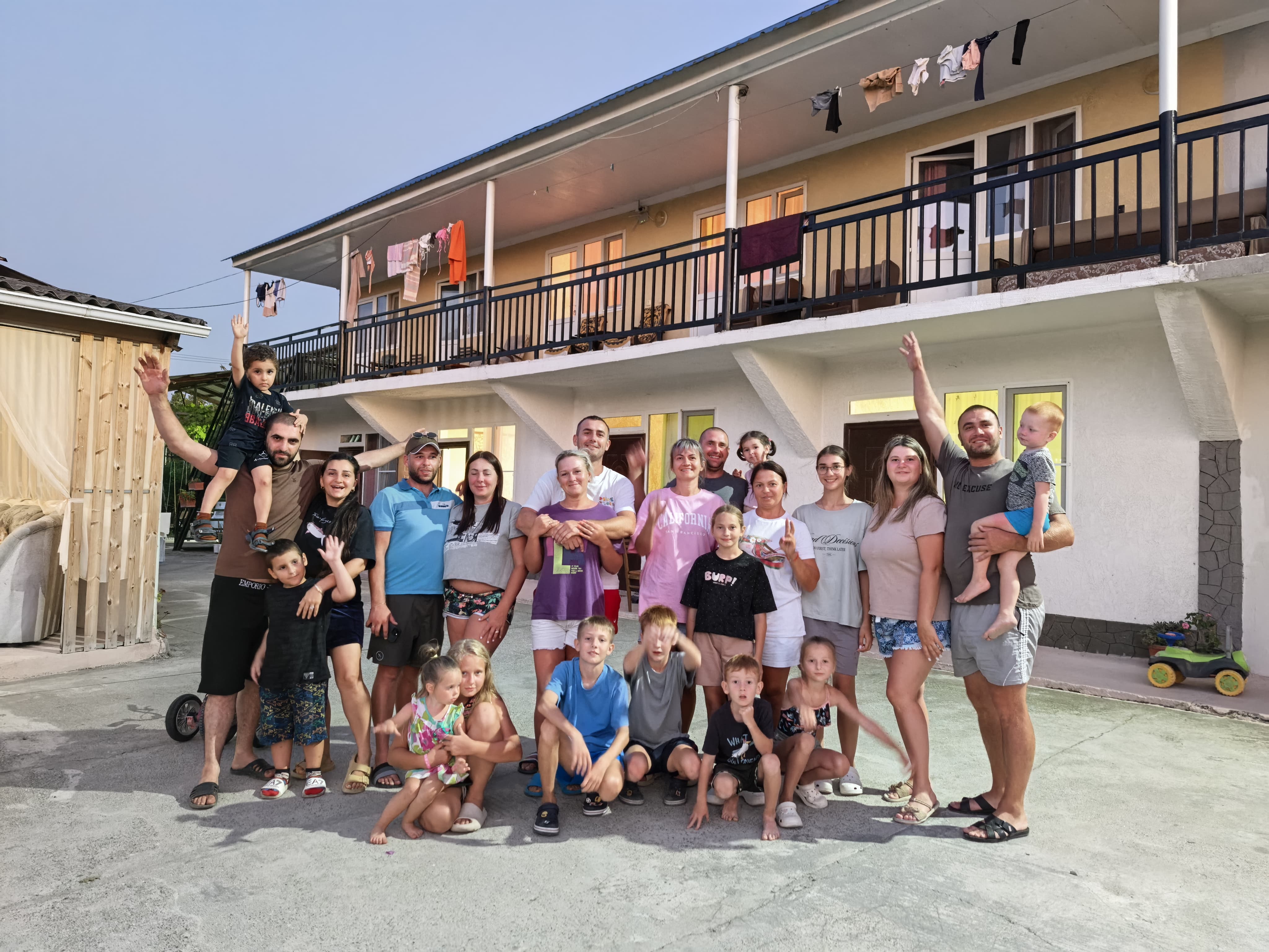 Фото у Норика и Сусанны