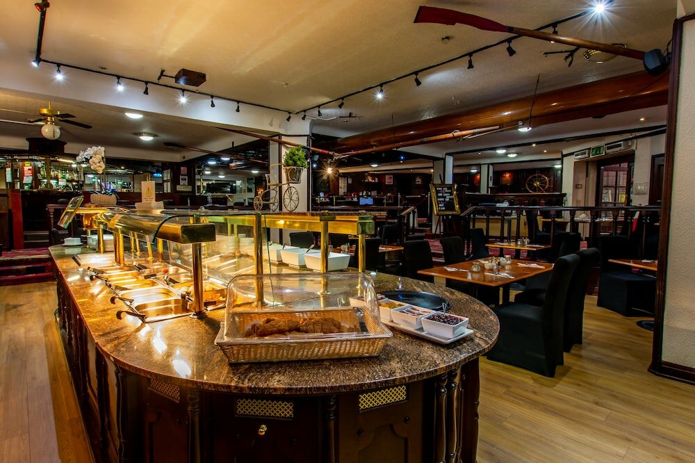 Фото Britannia Sachas Hotel