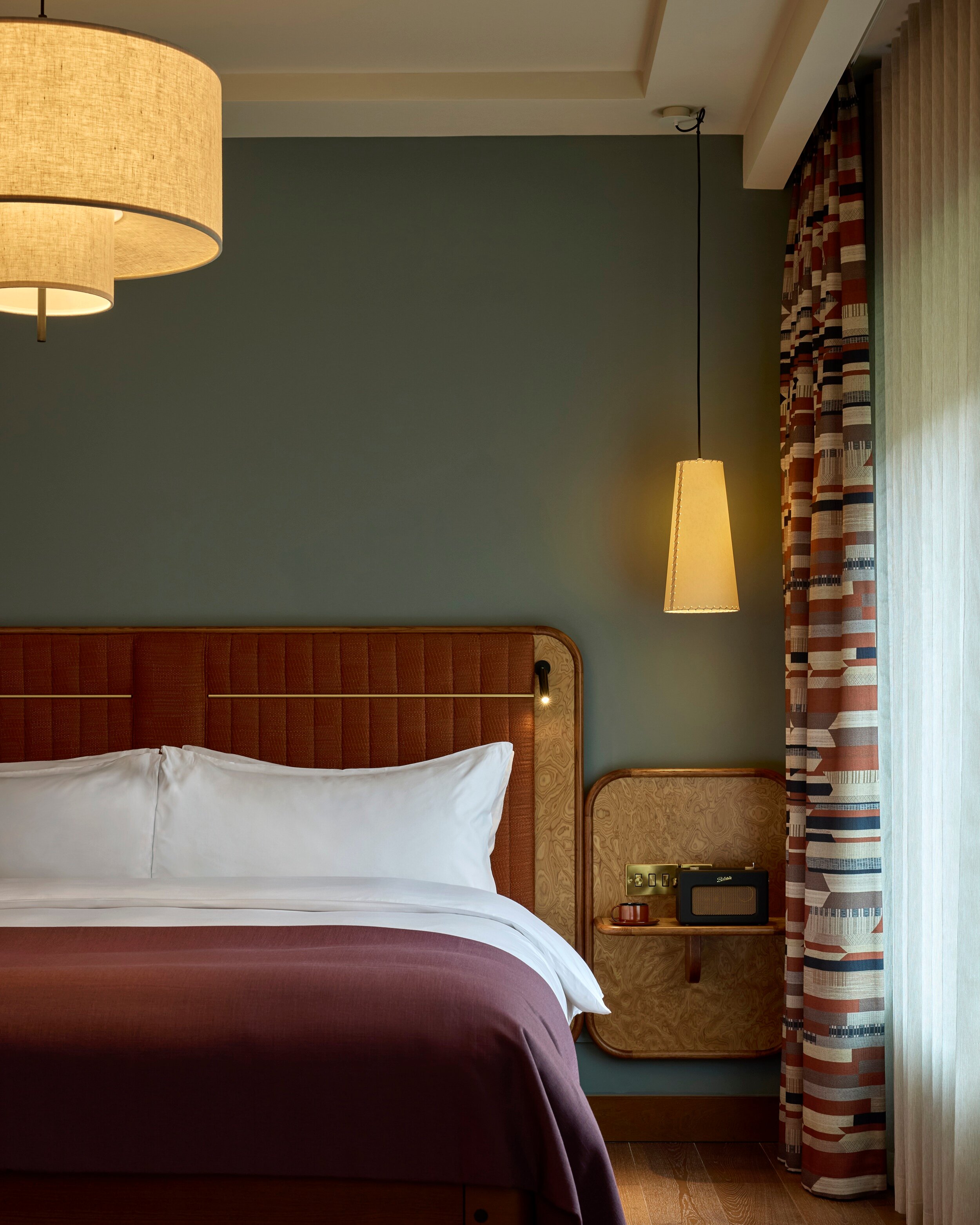 Фото Devonshire Club & Hotel