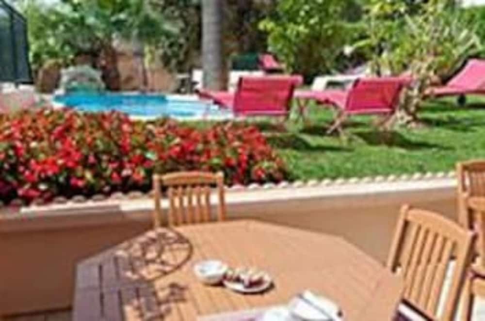 Фото Sun Riviera Hotel