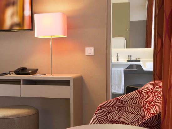 Фото Hôtel Oceania Le Jura Dijon