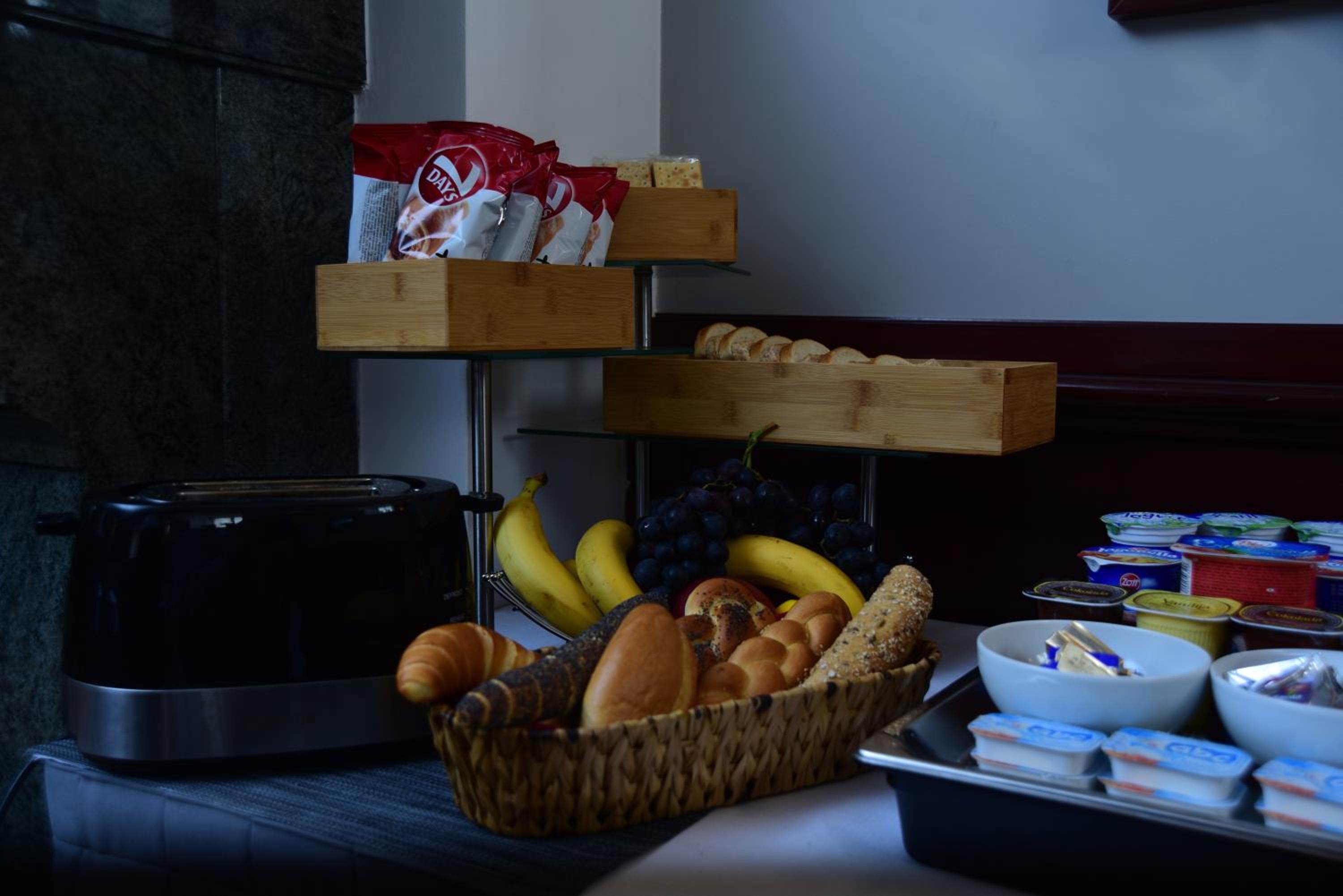 Фото Hotel Meridijan16