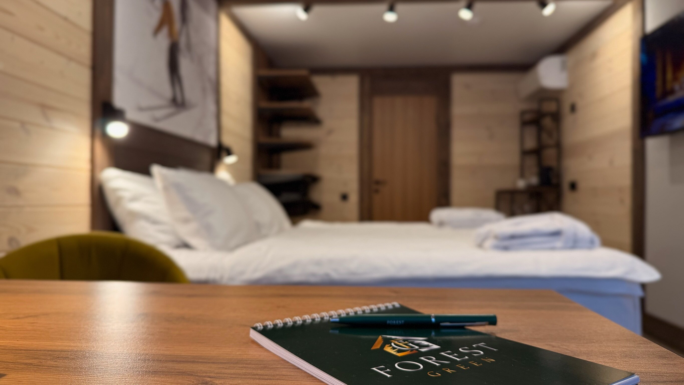 Фото Forest Green