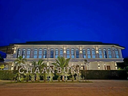 Гостиница Chaanburi Boutique Resort в Чантхабури