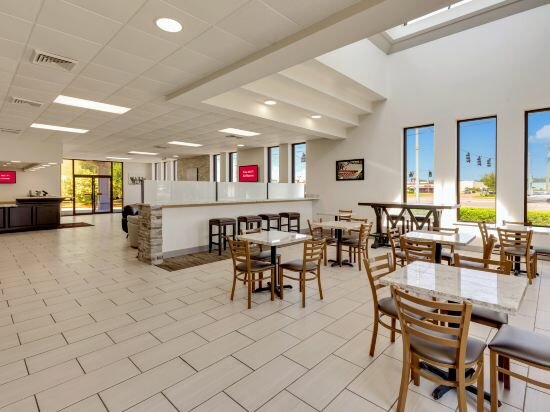 Фото Red Roof Inn Gulfport - Biloxi Airport