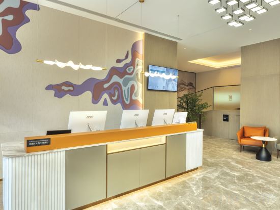 Фото Elong Hotel