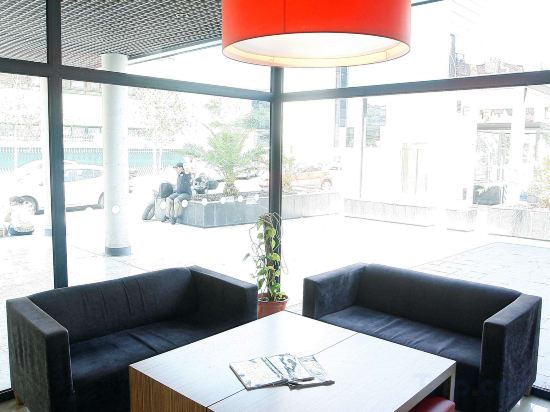 Фото Travelodge Madrid Torrelaguna