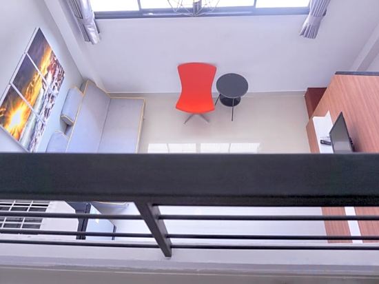 Фото Bhundaree Richy