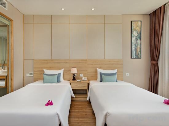 Фото G8 Luxury Hotel and SPA Da Nang