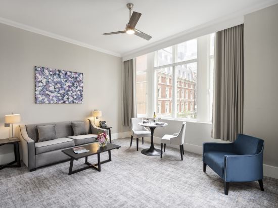 Фото Tower Residences by Blue Orchid