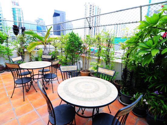 Фото Baan Sukhumvit Soi 18