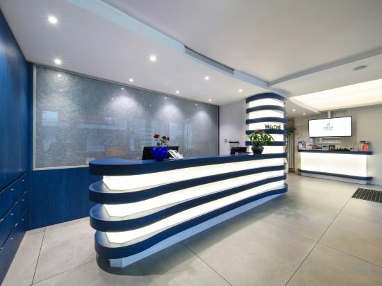 Фото Hotel City Locarno, Design & Hospitality