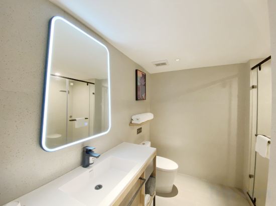 Фото Homeinn Selected Hotel, Shanghai Waigaoqiao Free Trade Zone North Subway Station