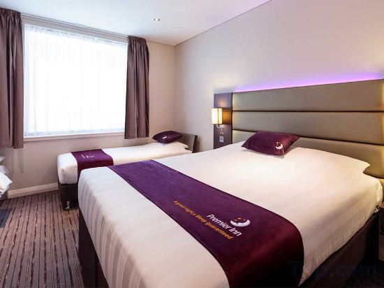 Фото Premier Inn Dundee West