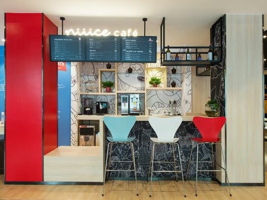 Фото Ibis Harbin Central Street Hotel