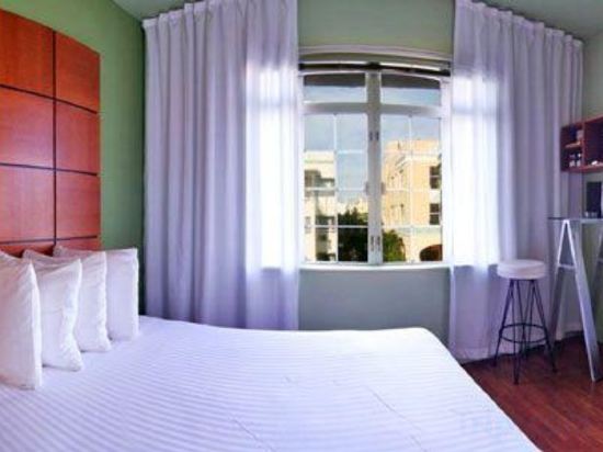 Фото Chesterfield Hotel & Suites, a South Beach Group Hotel