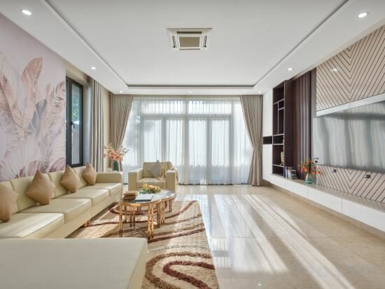 Фото May Crystal Pool Villa 5brs near My Khe beach