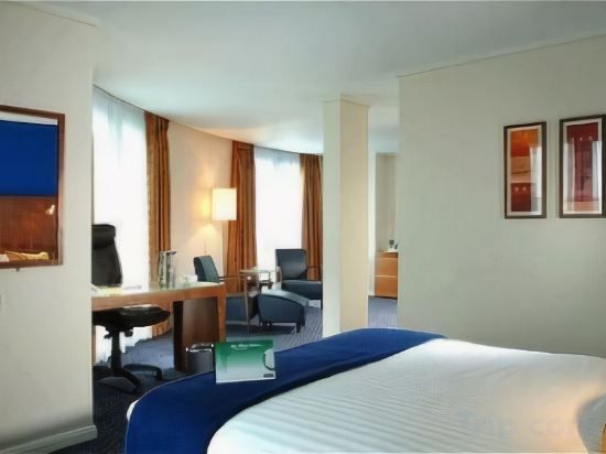 Фото Holiday Inn London Camden Lock, an Ihg Hotel