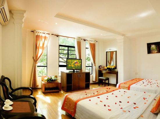 Фото Little Brick Saigon Hotel