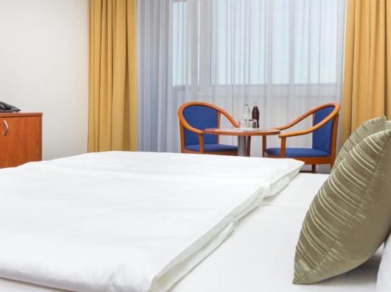 Фото Hotel Bratislava