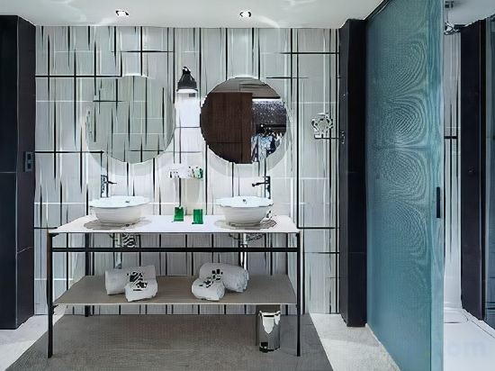 Фото Radisson Blu 1882 Hotel, Barcelona Sagrada Familia