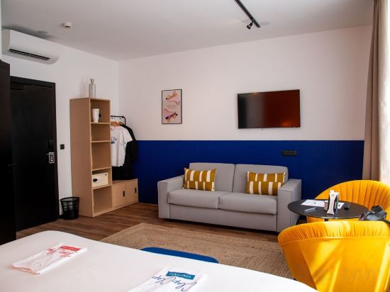 Фото ClapClap Hôtel