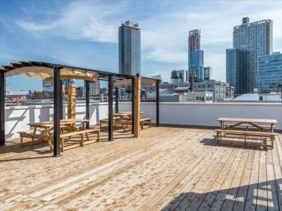 Фото Lic Plaza Hotel