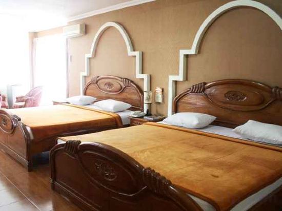 Фото Lingga Hotel