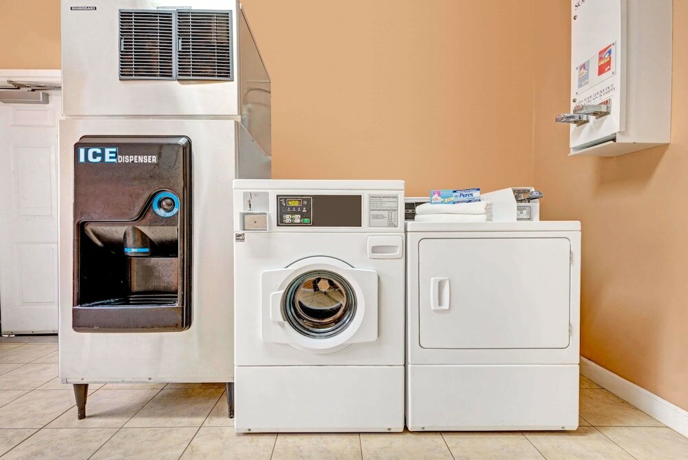 Фото Days Inn by Wyndham Ridgefield