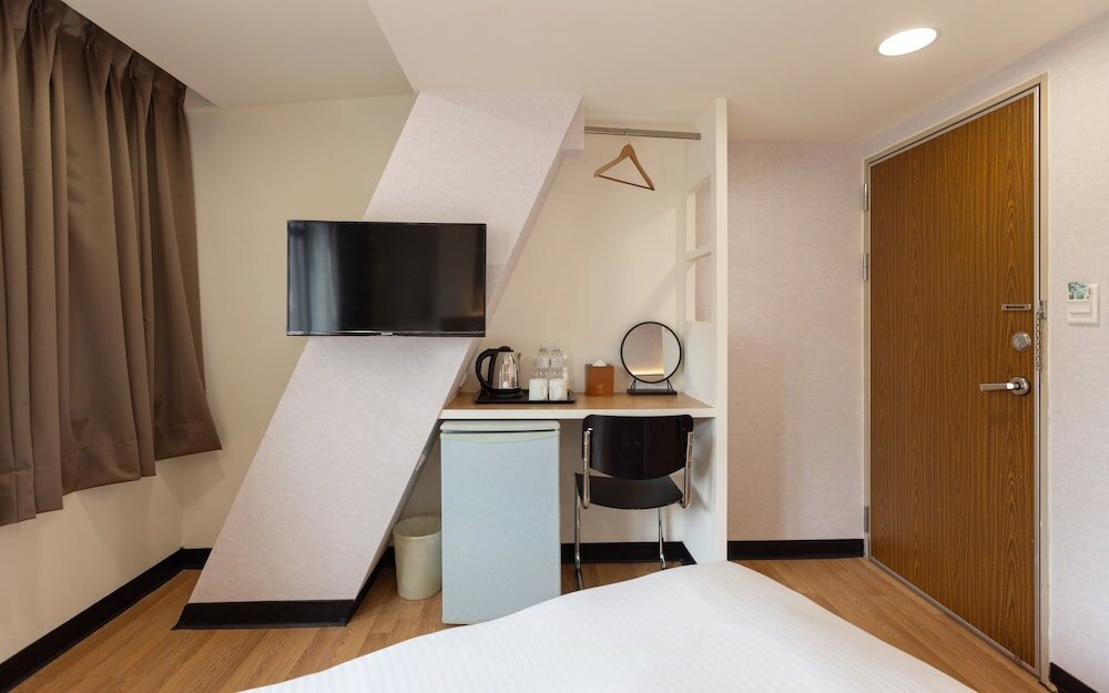 Фото New World Hotel