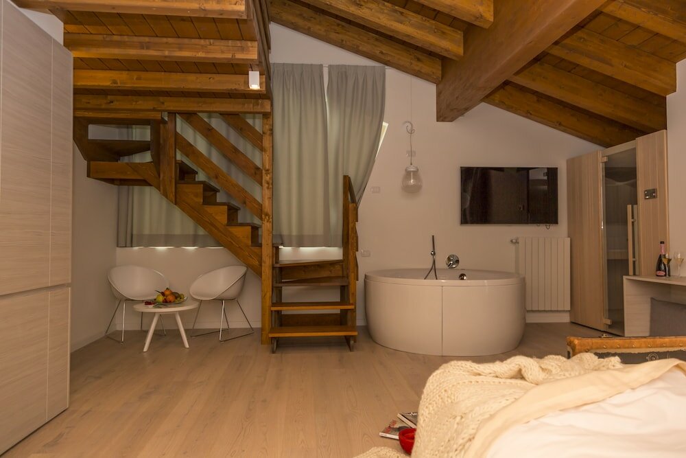 Фото White Angel Hotel