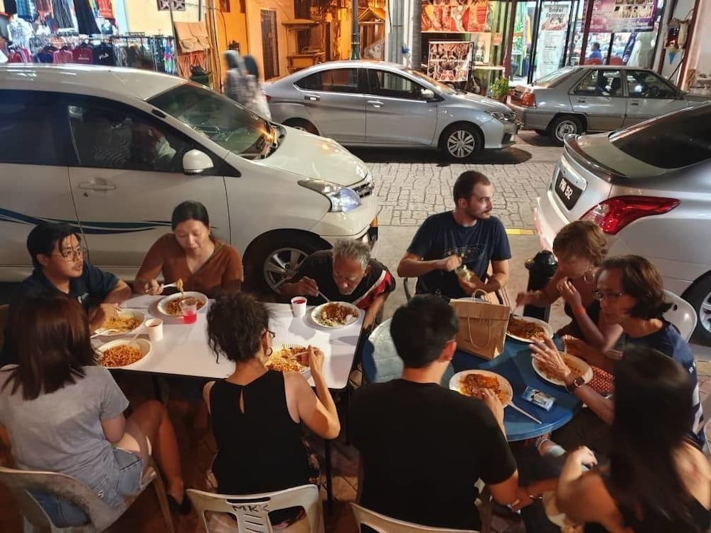 Фото Cocoa Mews Cafe & Homestay