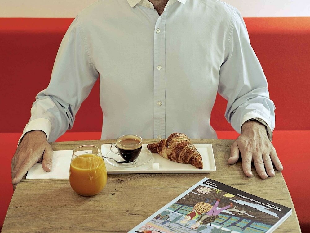 Фото ibis Paris Canal Saint-Martin Hotel