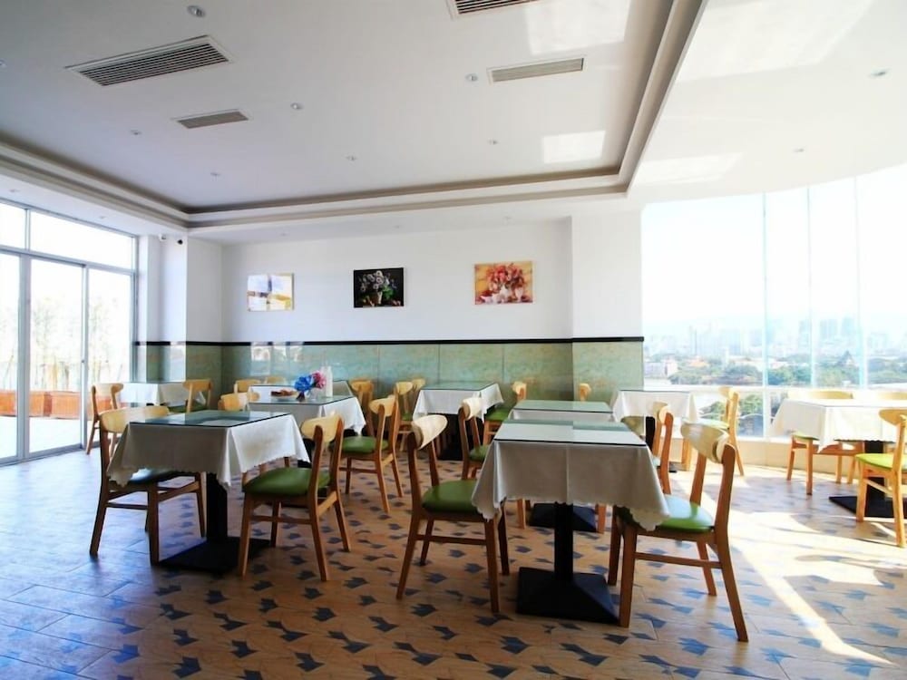 Фото GreenTree Inn Fuzhou Gushilou District North Xierhuan Road Zuohai park Express Hotel