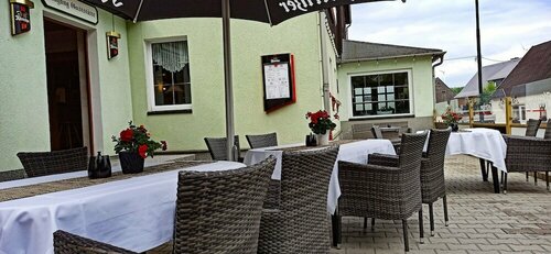 Внешний вид отеля Hotel Restaurant Schwarzes Ross в Обервизентали, фото 2