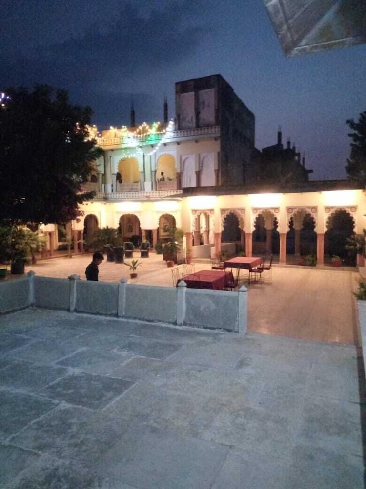 Фото Bassi Fort Palace