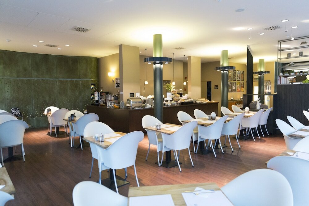 Фото Hotel Docklands