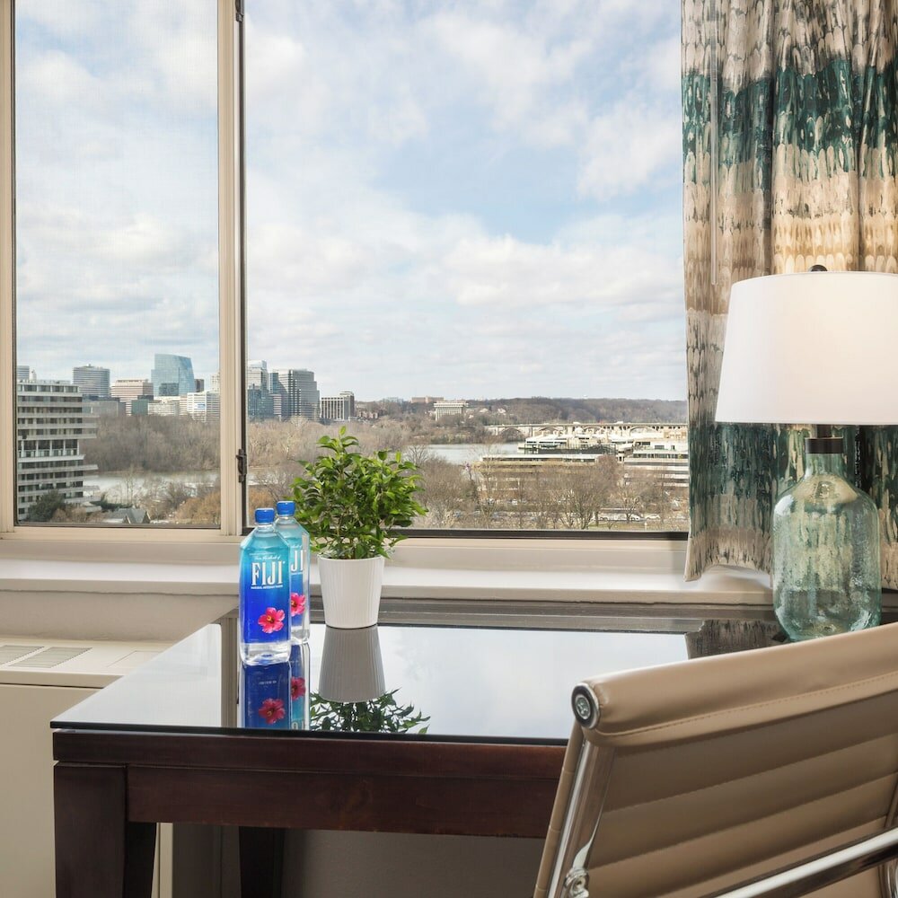 Фото The River Inn