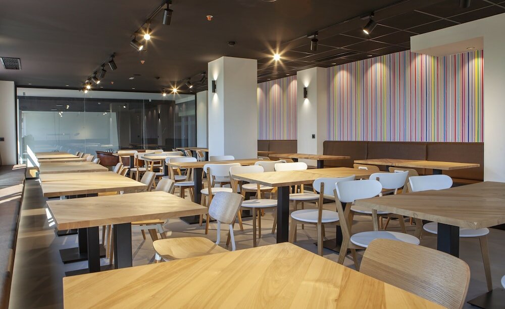 Фото Vertice Roomspace Madrid