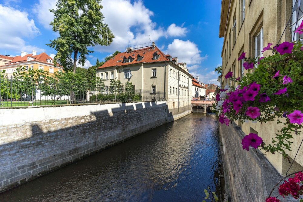 Фото Pytloun Kampa Garden Hotel Prague