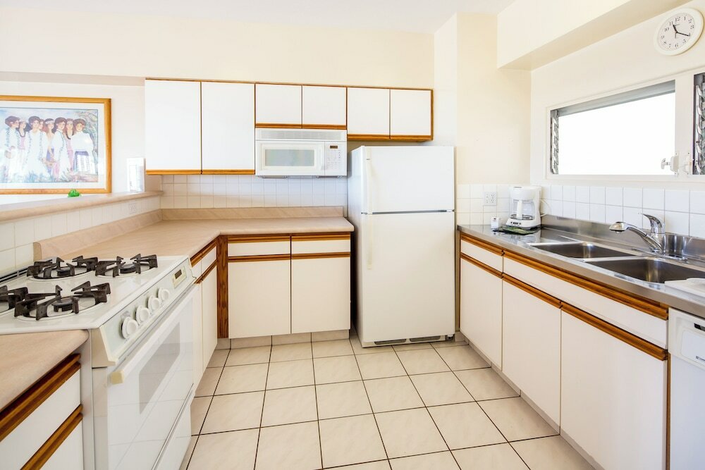 Фото Castle Waikiki Shore