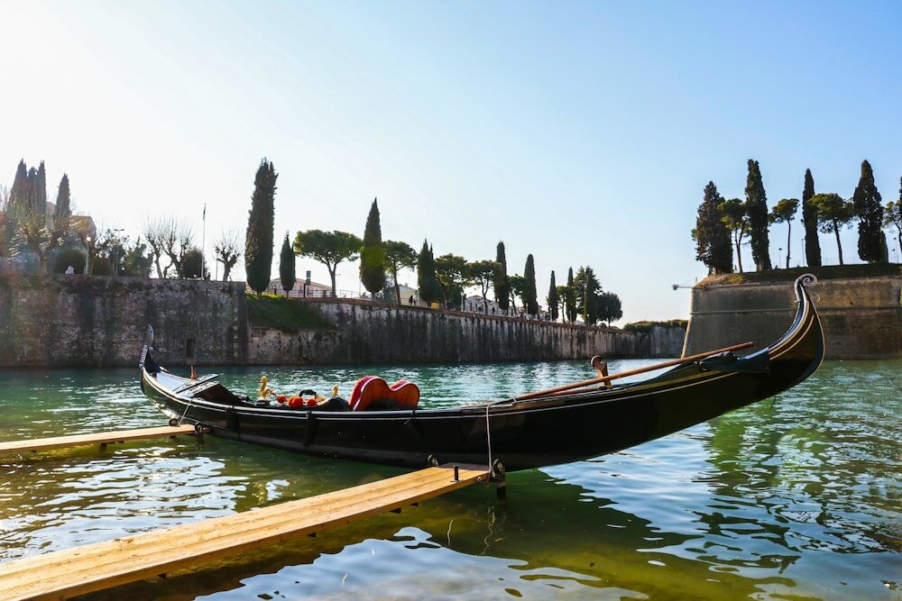 Фото Le Finestre Sul Borgo Rooms
